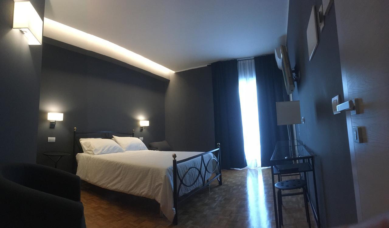 Robin Rooms Montegranaro Exterior foto